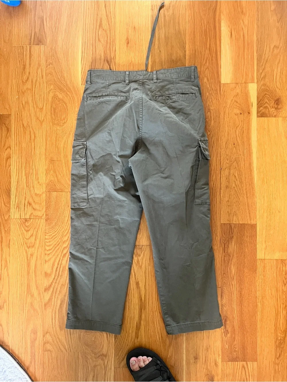 Uniqlo Men's olive green Utility Cargo Pants medium waist 32